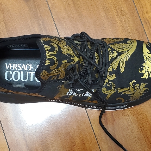 Nib sz 45 Versace Jean Couture sneakers